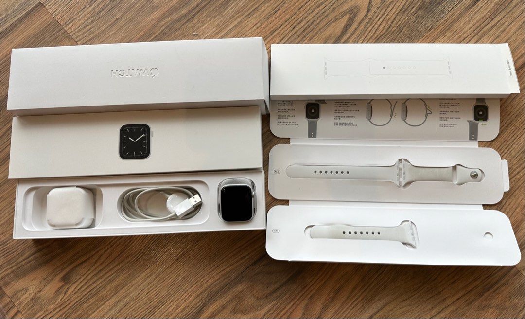 Apple watch series 5 44mm Silver Aluminum version Wifi Cellular