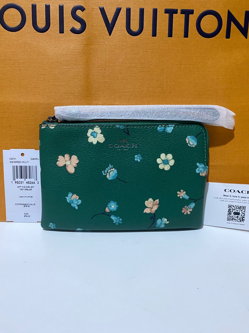 Authentic Coach Wristlet, Women's Fashion, Bags & Wallets, Purses