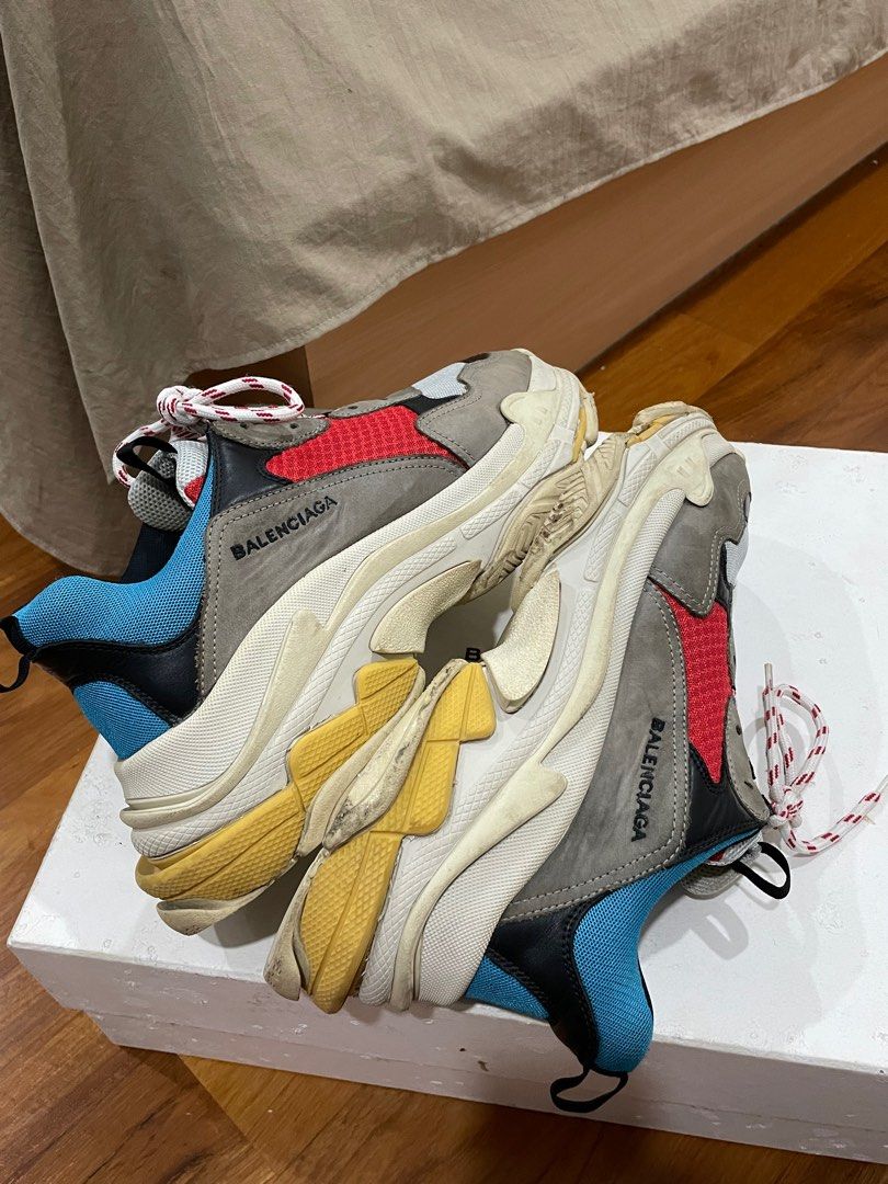 Gustave Store - Balenciaga triple S LEGO Size : 43 Condition