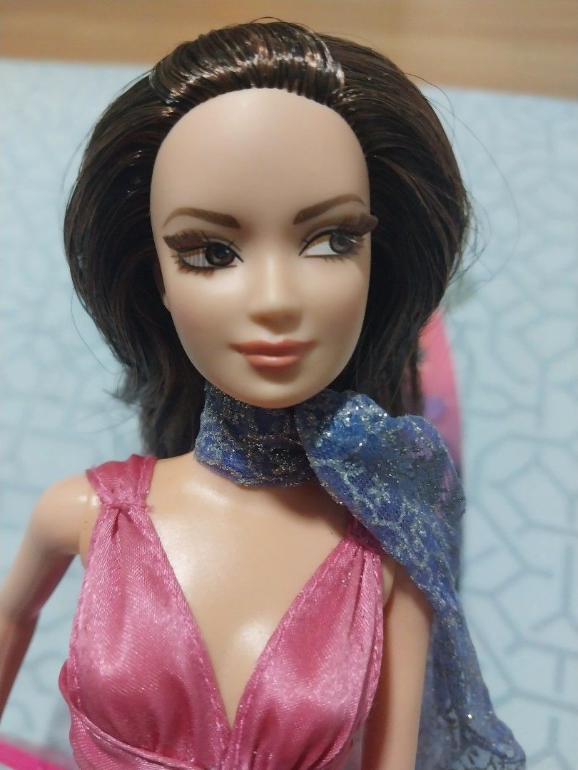 Barbie fashion fever makeup chic kira doll, Hobbies & Toys, Toys & Games on  Carousell