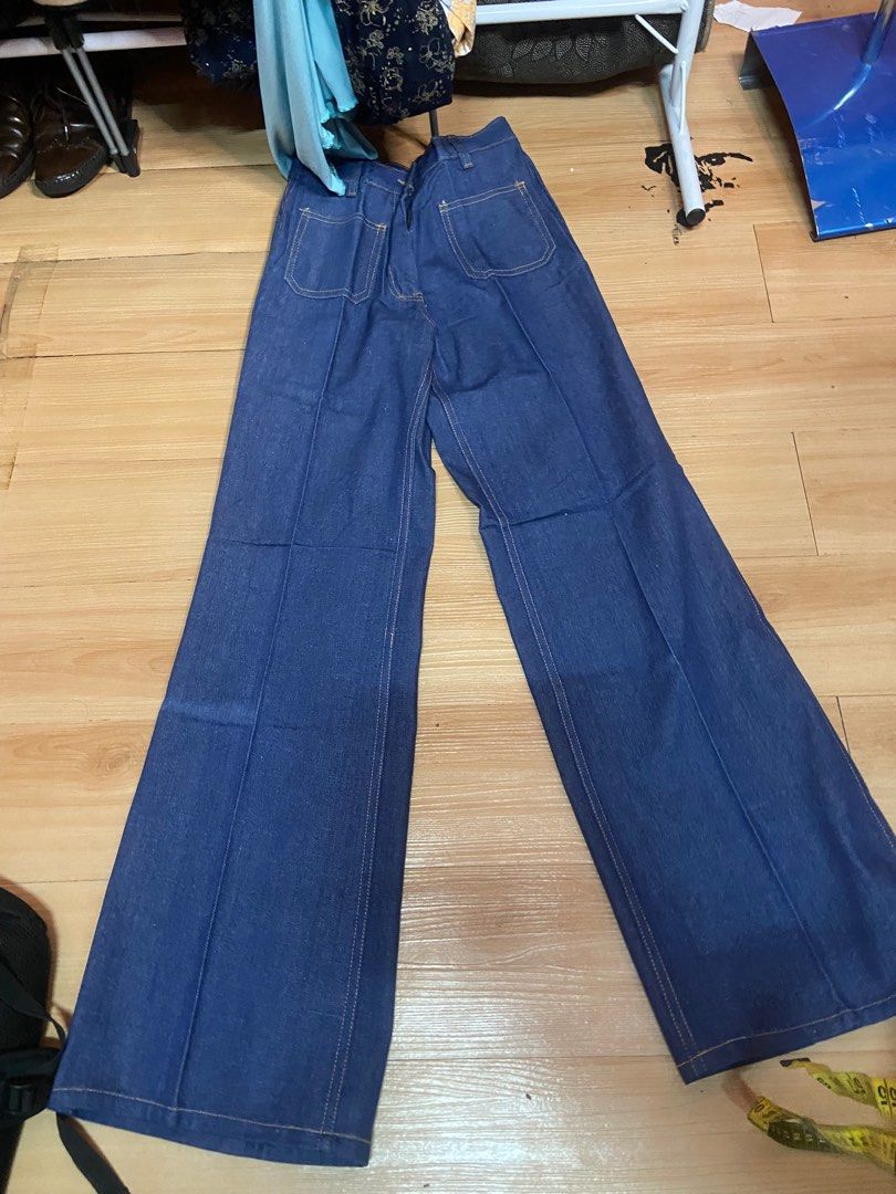Bell bottom Women s Fashion Bottoms Jeans Leggings on Carousell