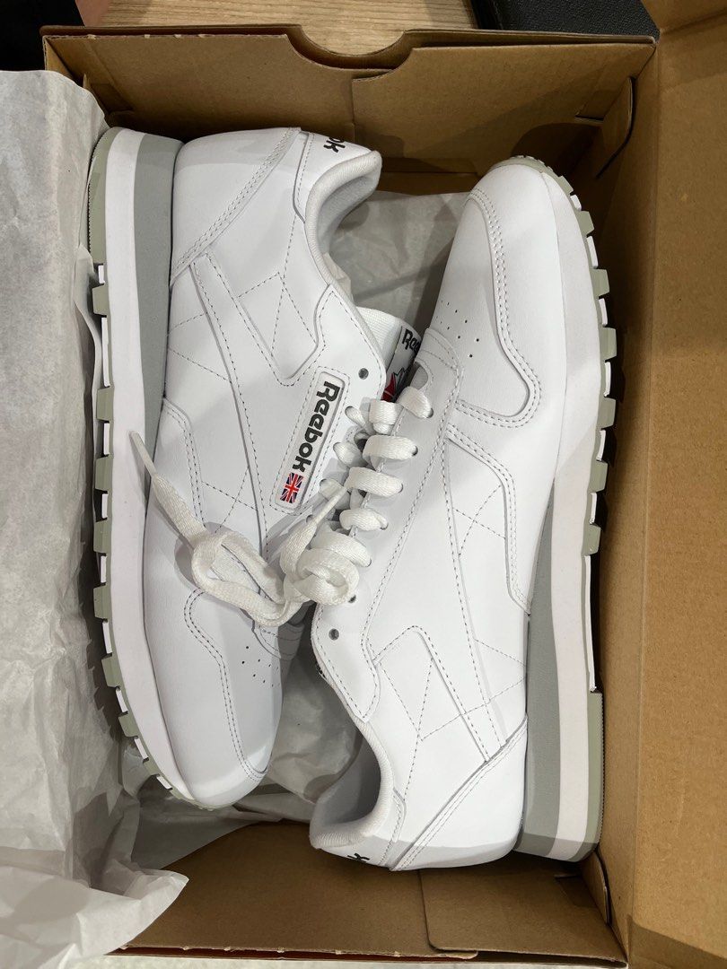 BNIB Reebok Classic White US10 Men s Fashion Footwear