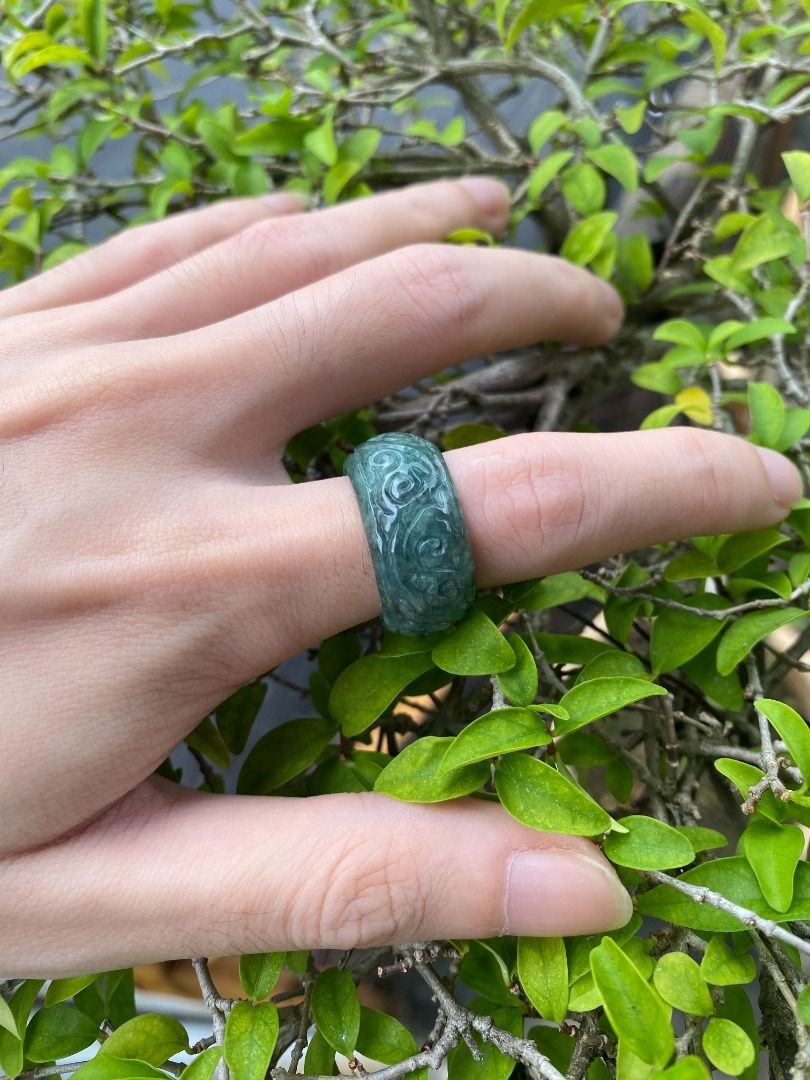 Carving Jade thumb Ring