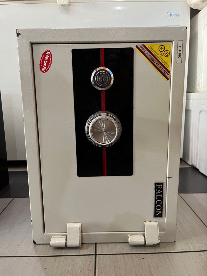 Cash Box Locker, Furniture & Home Living, Security & Locks, Safe on