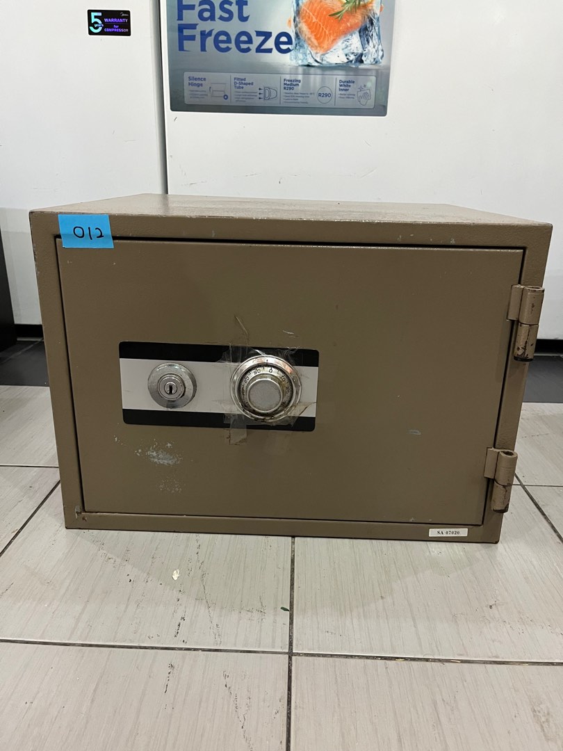 Cash Box Locker, Furniture & Home Living, Security & Locks, Safe on