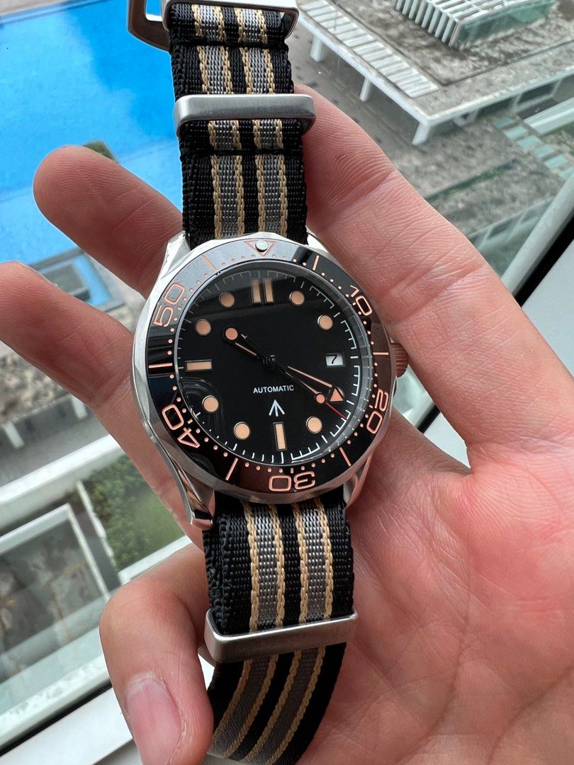 Custom Seiko Mod 007 Omega Seamaster, Men's Fashion, Watches & Accessories,  Watches on Carousell