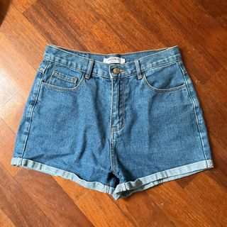 (Category: ) located in . Submitted by uurloveditems (Listing ID 1195838608, Image 1). Description: .
