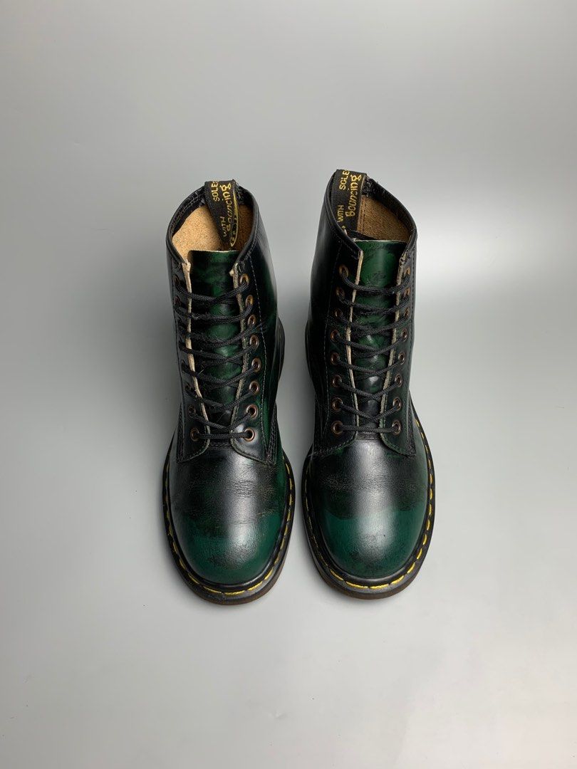 Dr Martens 1460 Rub Off, Fesyen Pria, Sepatu , Sepatu Boot di Carousell
