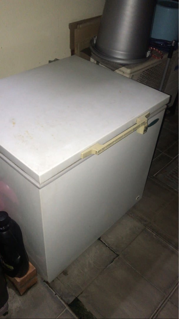 Elba Freezer EF150, TV & Home Appliances, Kitchen Appliances