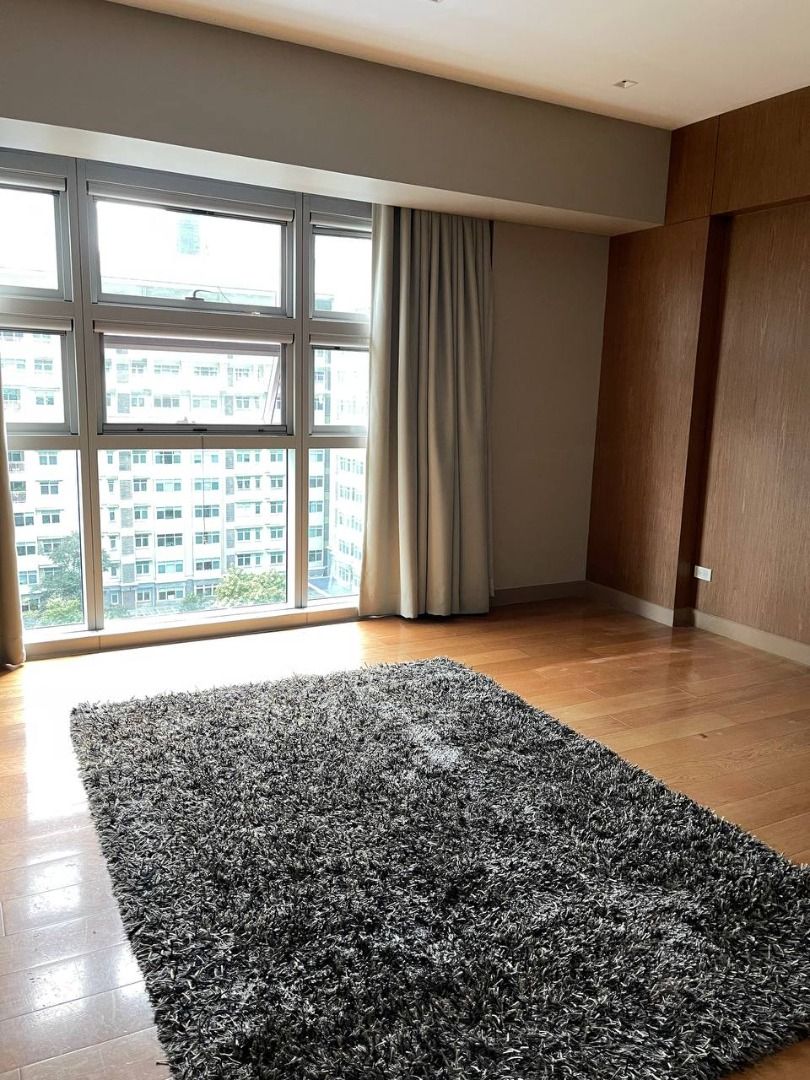 ERG FOR LEASE 3 Bedroom Unit in Garden Bridge, One Serendra, BGC, Taguig, Property, Rentals