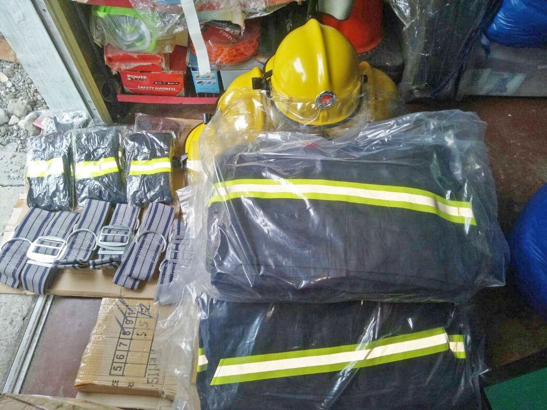 fireman suit complete set, Men's Fashion, Coats, Jackets and Outerwear ...
