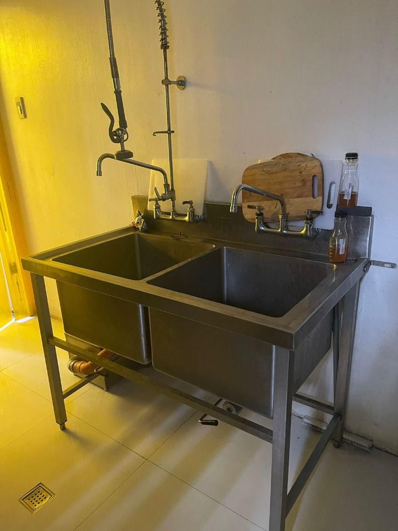 Industrial Sink with Faucet and Grease Trap, Commercial & Industrial