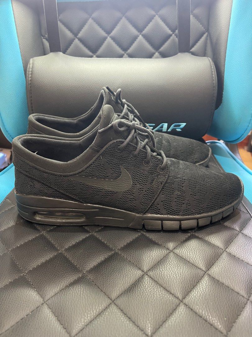 Janoski max store triple black