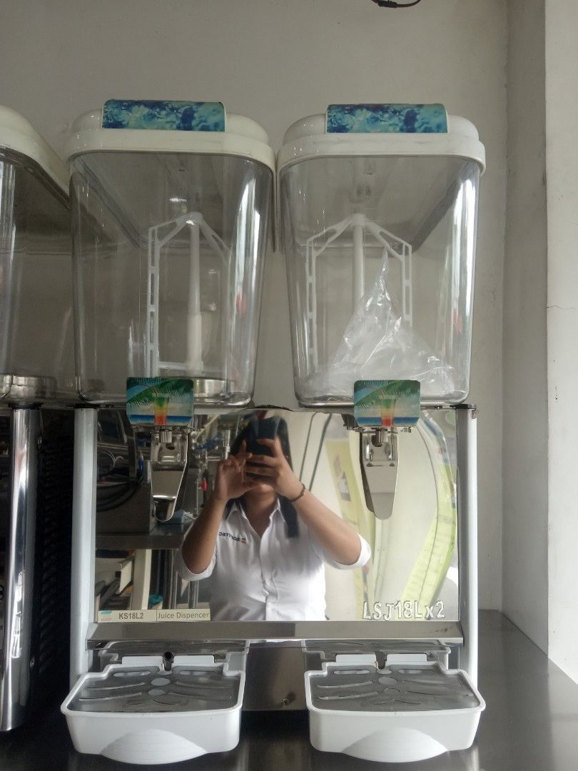 JUICE DISPENSER, Commercial & Industrial, Industrial Equipment on Carousell