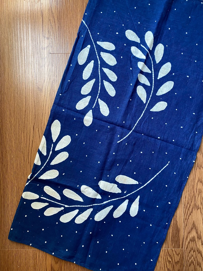 Kana Goods Scarf, Fesyen Wanita, Aksesoris di Carousell