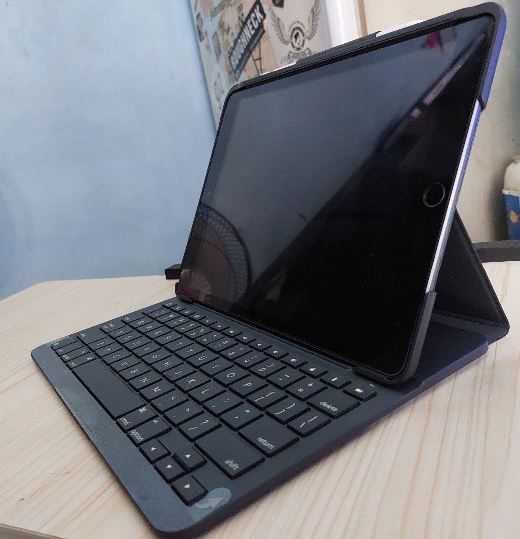 Keyboard Slim Folio Logitech for Ipad, Elektronik, Komputer, Lainnya di