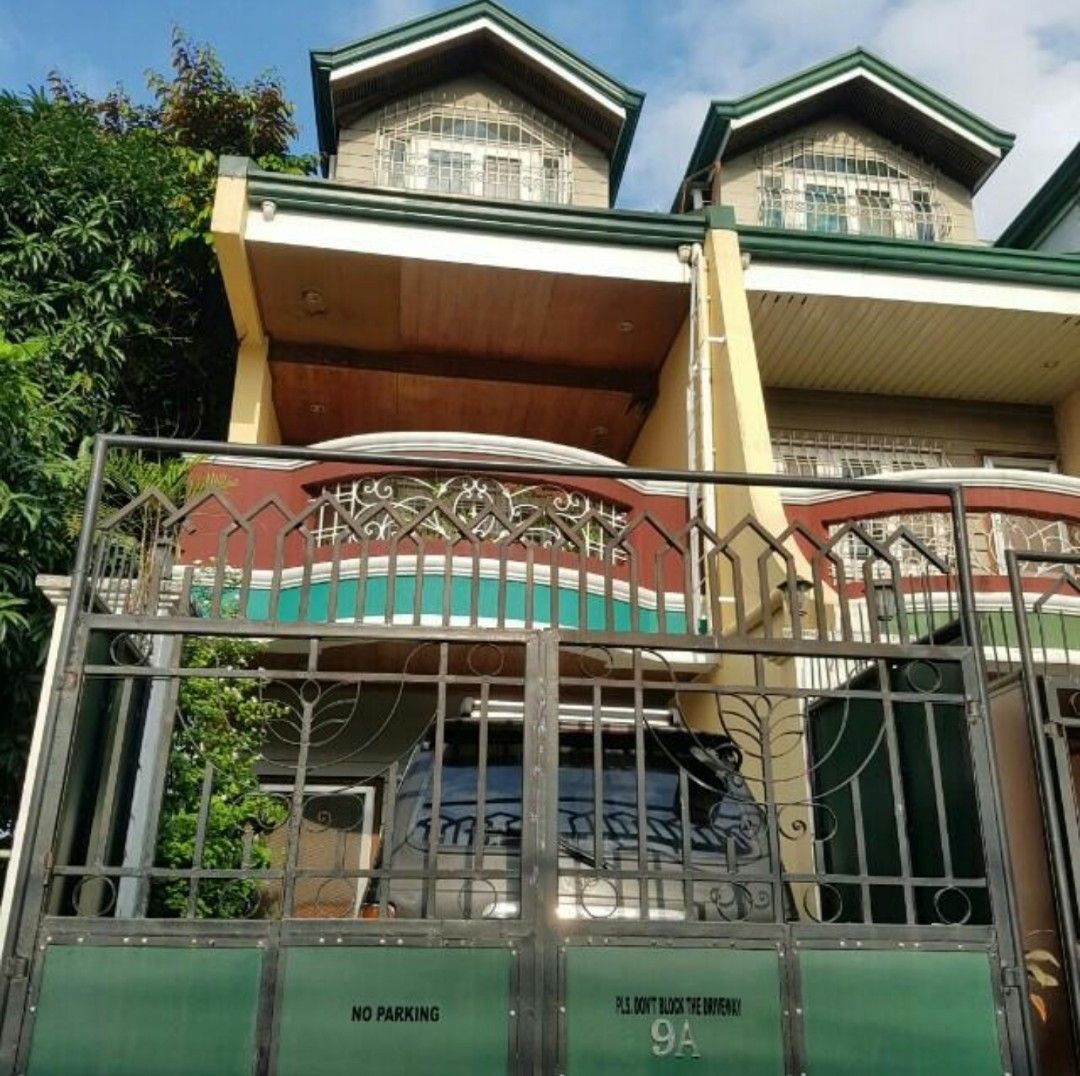 LADY BEDSPACE AVAILABLE 9A Maginoo Street Diliman Quezon City, Property