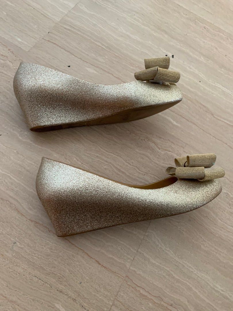 Gold colour cheap slippers