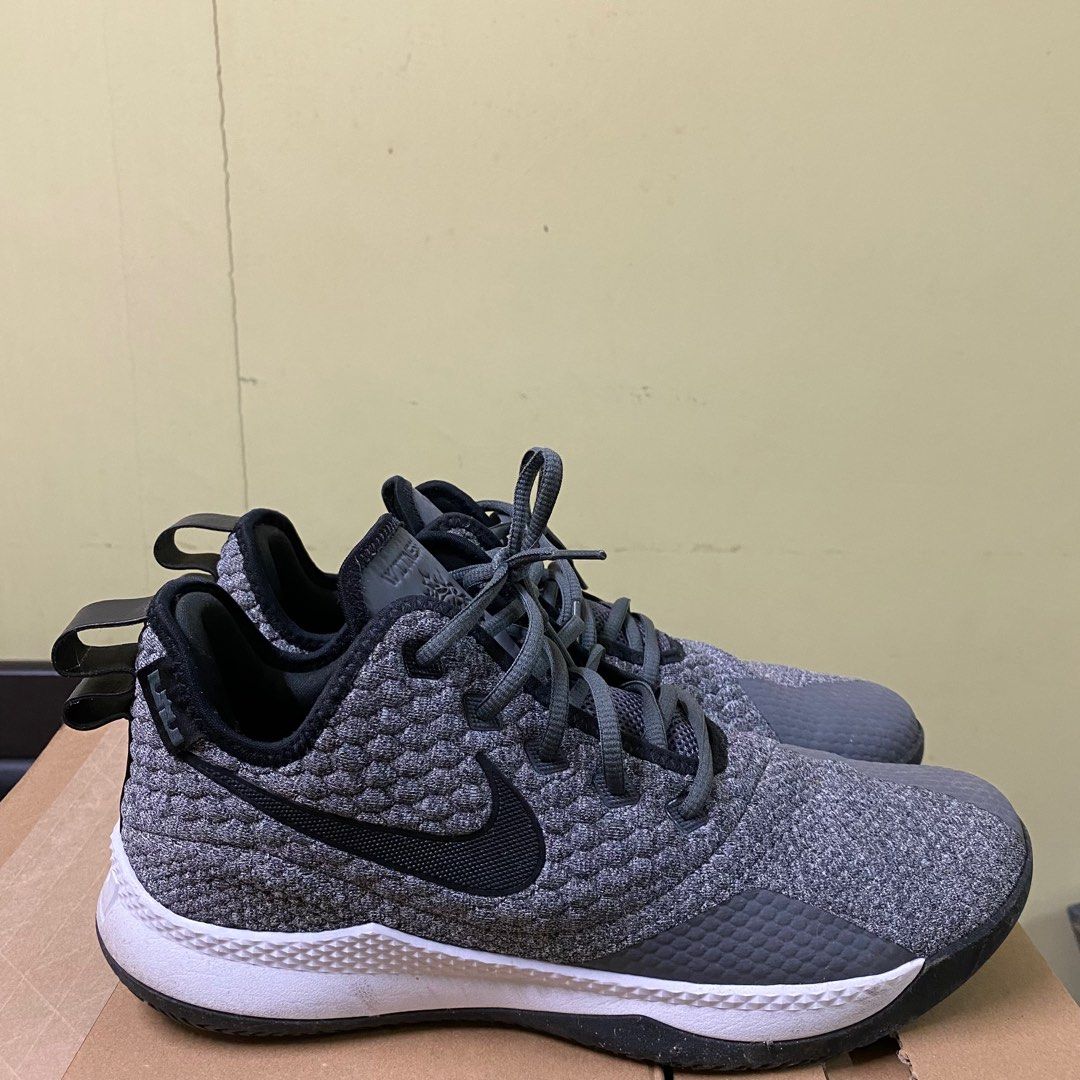 lebron witness 3 gray