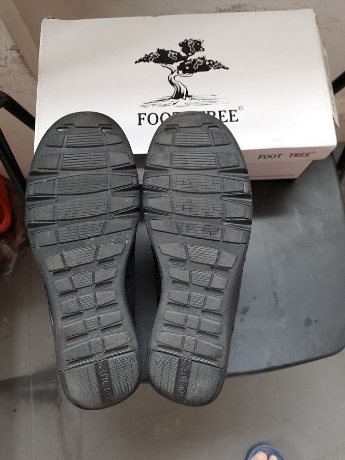 Like New Ladies Foot TREE Leather black shoes size EU 38.5 UK 5.5 US 7.5 Good for abuse catering Nursing or Security. Women s Fashion Footwear Loafers on Carousell