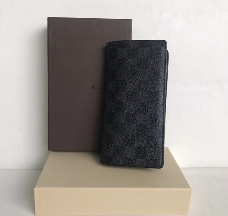 Wallet LV, Luxury, Bags & Wallets on Carousell