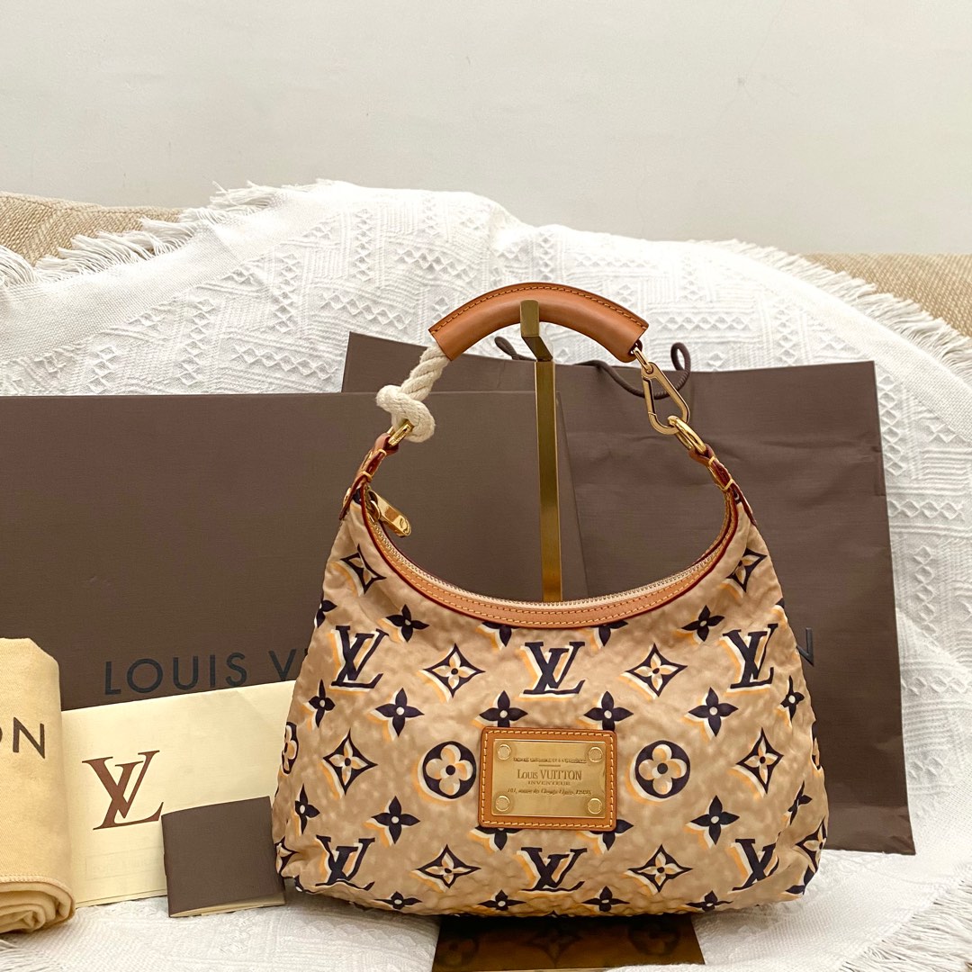 Louis Vuitton Bulles PM Limited Edition - My Luxury Bargain