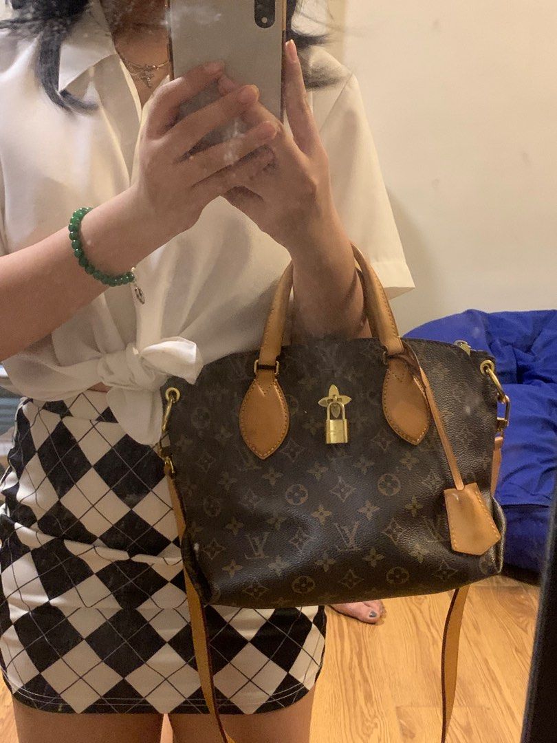 stå fodspor ler Louis Vuitton Flower Zipped Tote PM, Luxury, Bags & Wallets on Carousell