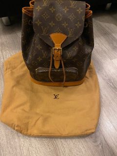 (Category: ) located in . Submitted by lianaross (Listing ID 1195995621, Image 1). Description: .