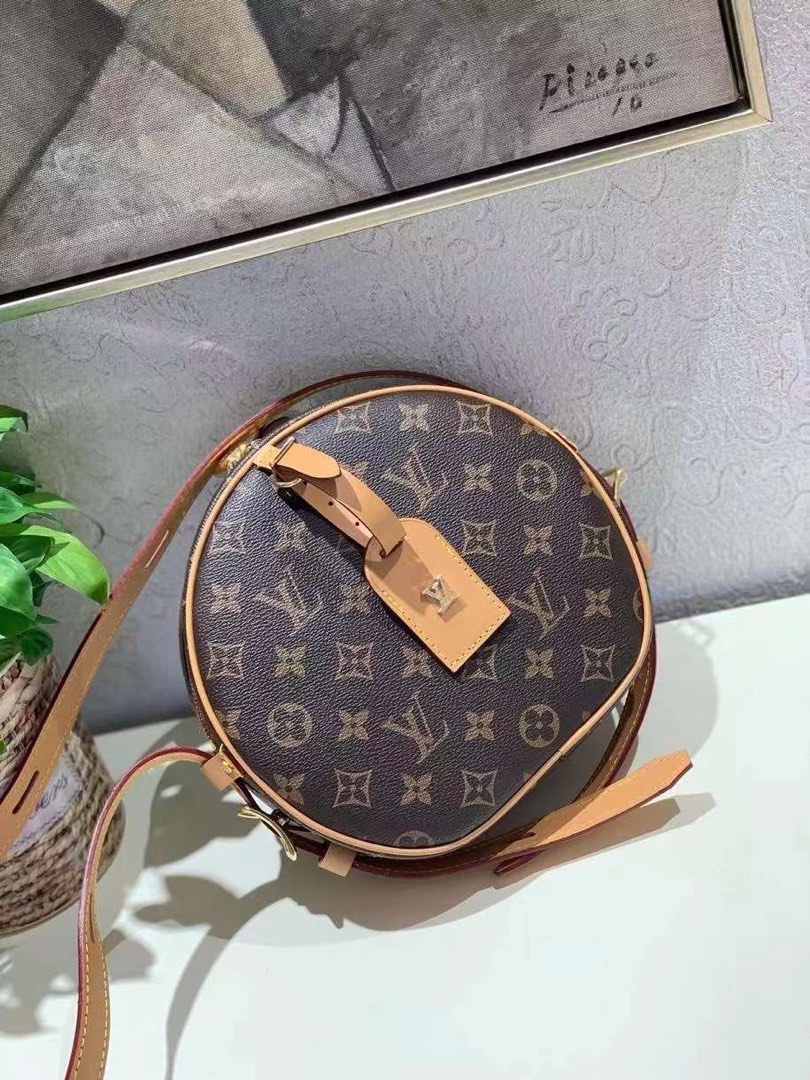 Glampot - Louis Vuitton Petite Boite Chapeau is adorable