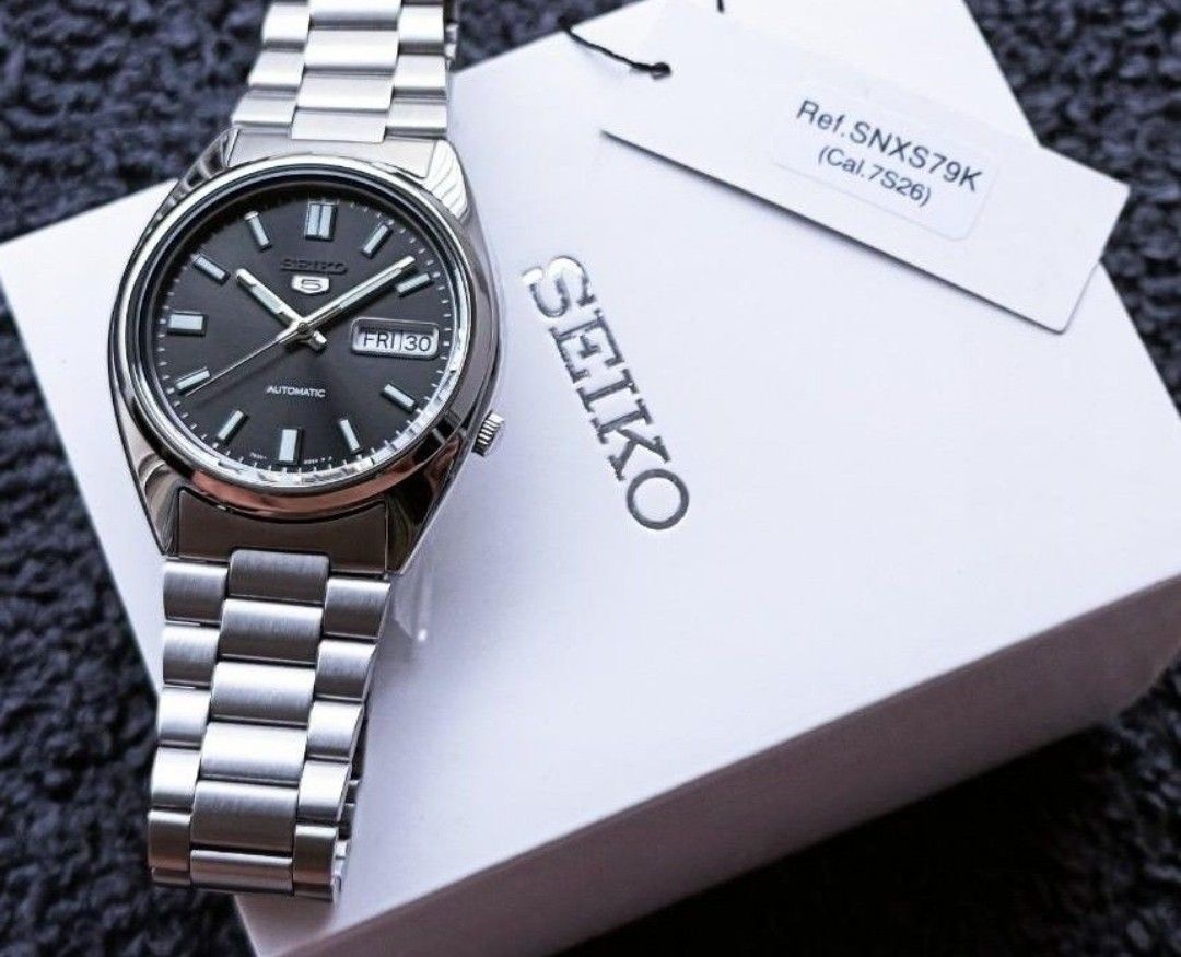 Seiko hot sale men's snxs79k