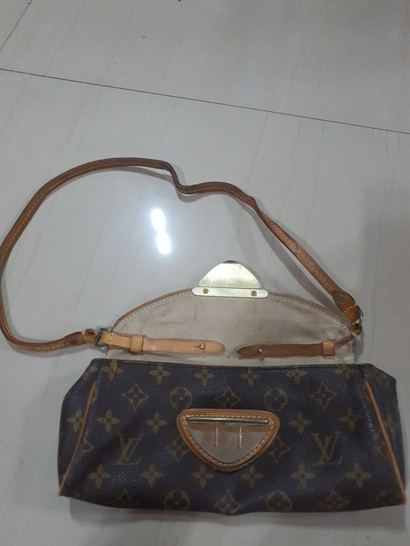 LV MONOGRAM CANVAS SMALL BEVERLY CLUTCH POCHETTE BAG, Luxury, Bags &  Wallets on Carousell