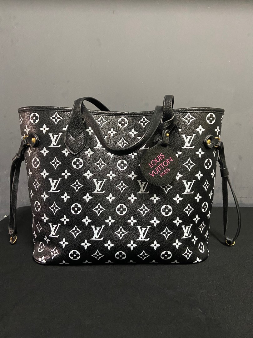 LV On The Go Black & White, Luxury, Bags & Wallets on Carousell