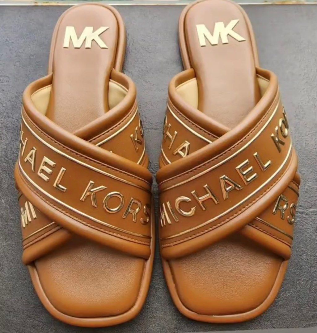 Tyra logo best sale scuba slide sandal