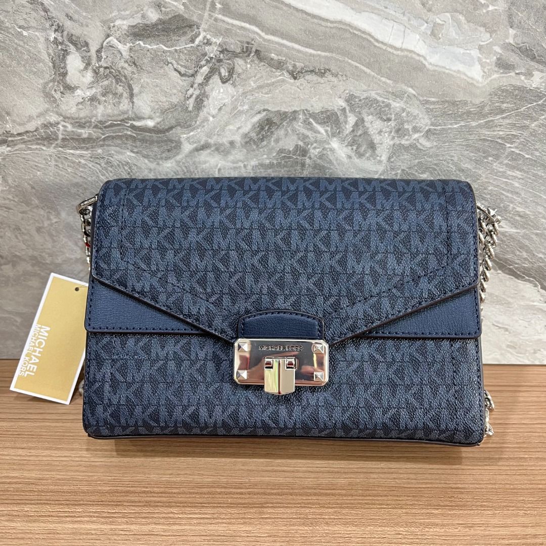 Navy Michael Kors Large Tote Bag, Luxury, Bags & Wallets on Carousell