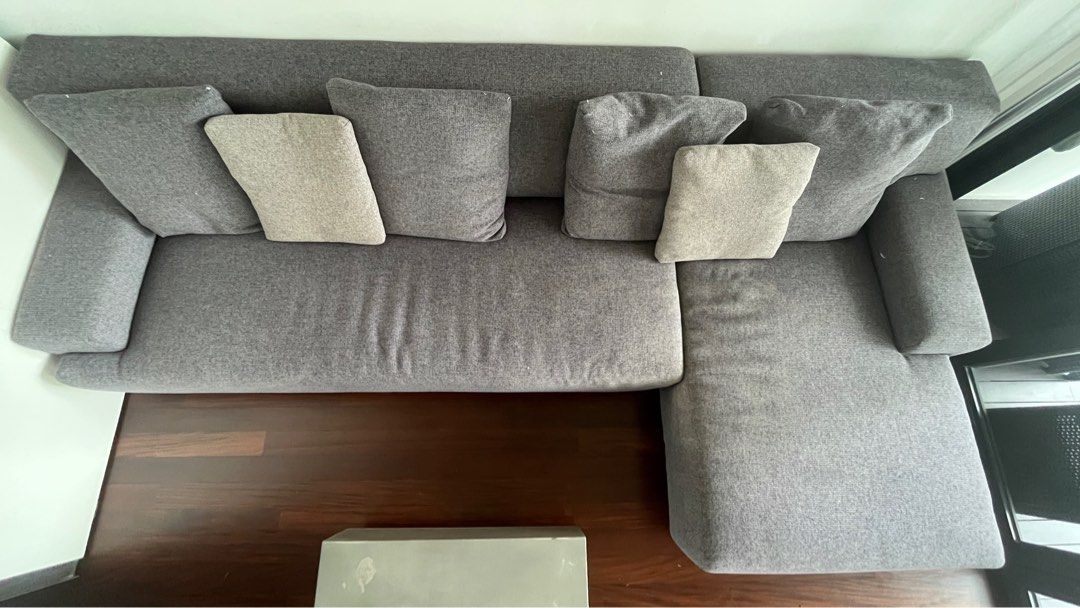 Modern, highquality couch sofa (3m x 1.6m), Furniture & Home Living