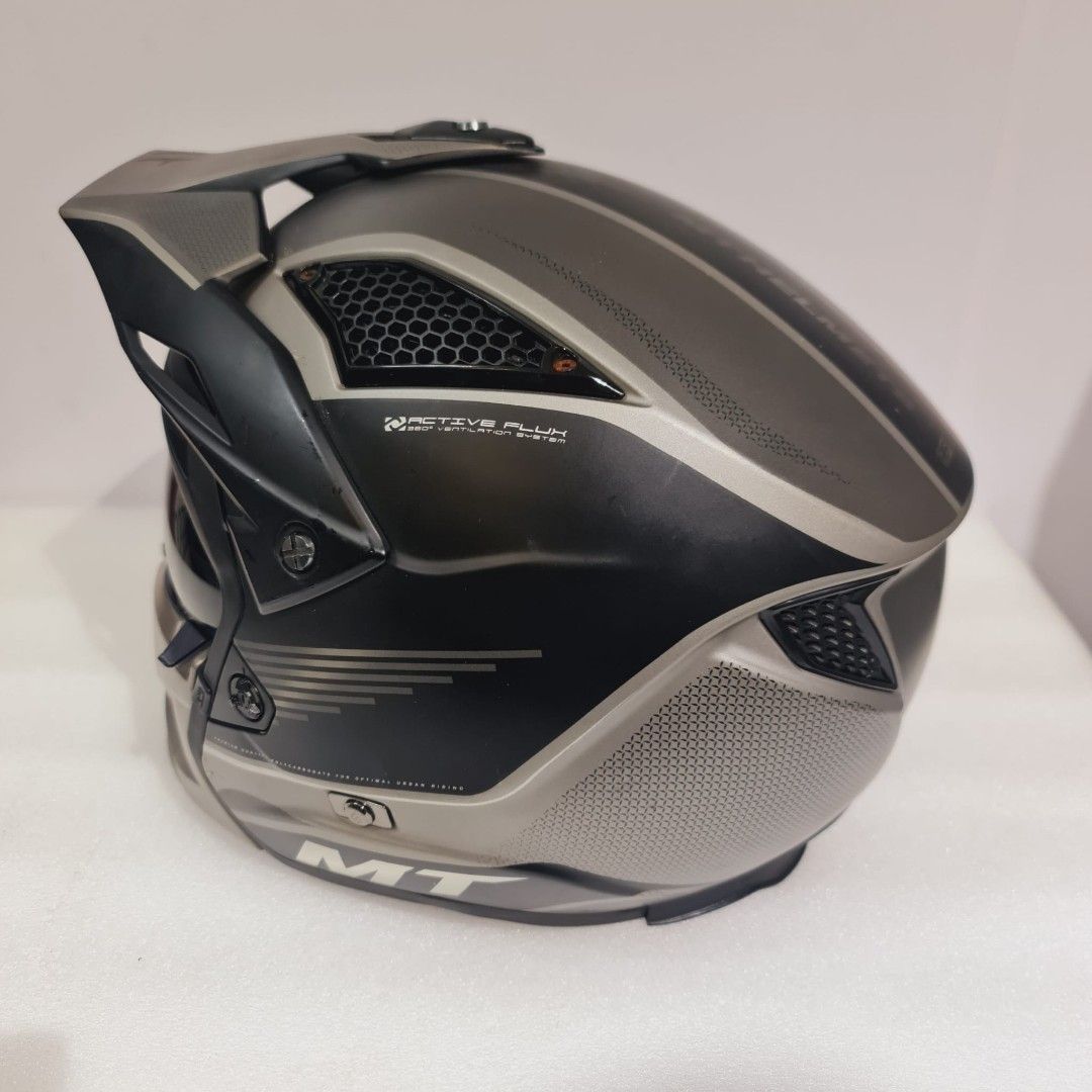 MT STREET FIGHTER HELMET, Motorcycles, Motorcycle Apparel on Carousell
