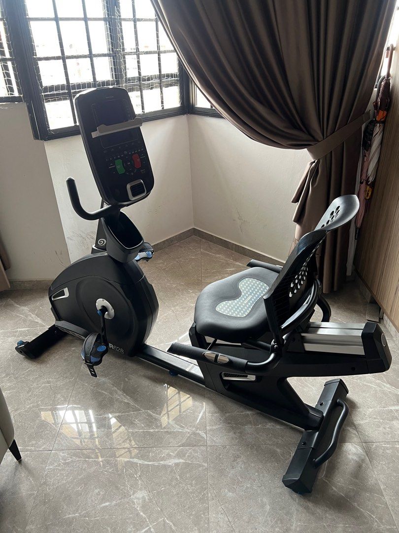 Nautilus r628 hotsell recumbent bike