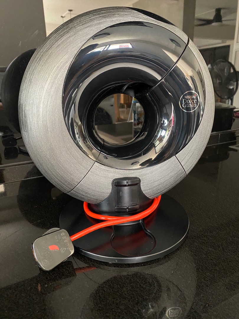 Nescafé Dolce Gusto Eclipse like new!, TV & Home Appliances, Kitchen