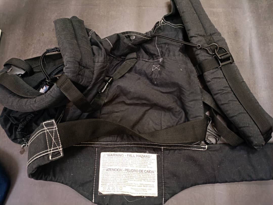 ORIGINAL Ergo Sport Baby Carrier All Black, Babies & Kids, Going Out