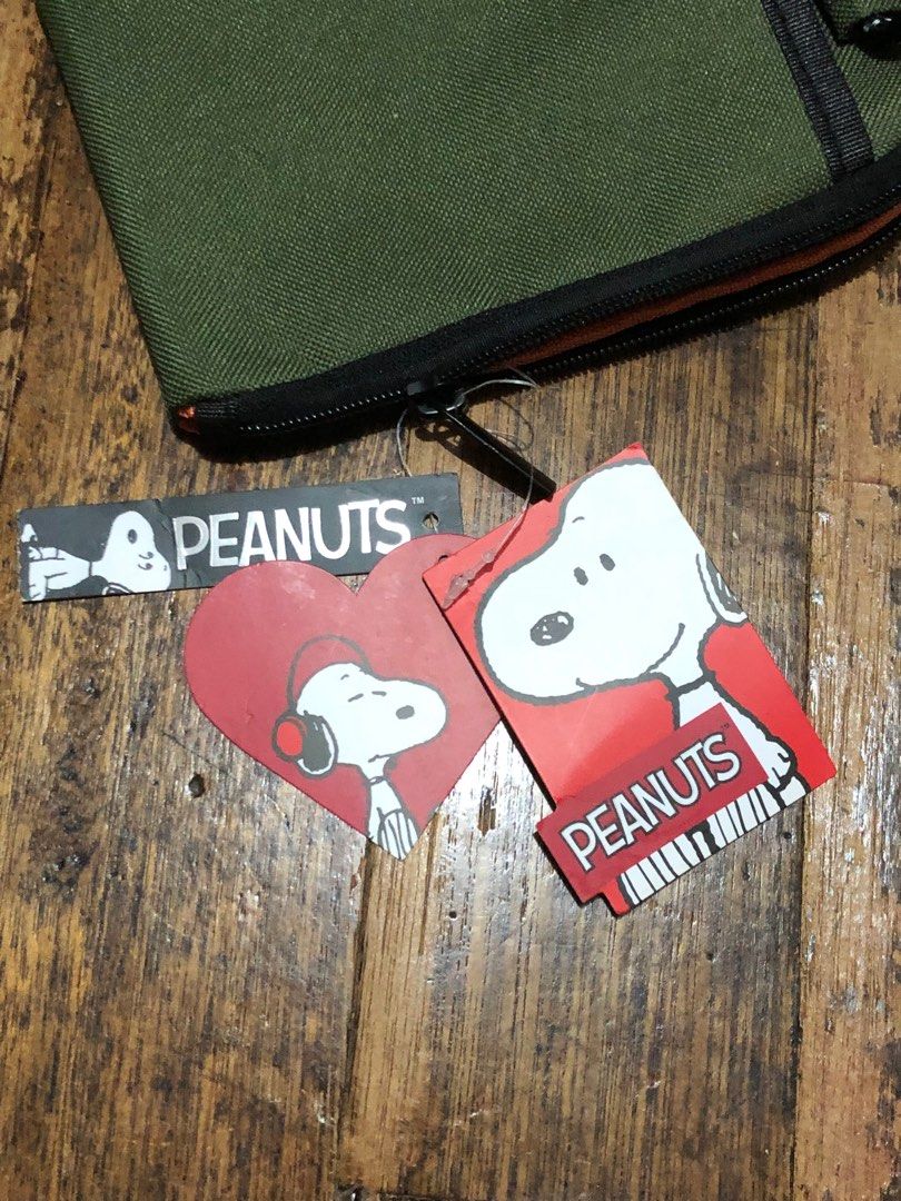 Peanuts (Snoopy) Multi Function Pouch, Women's Fashion, Bags & Wallets ...