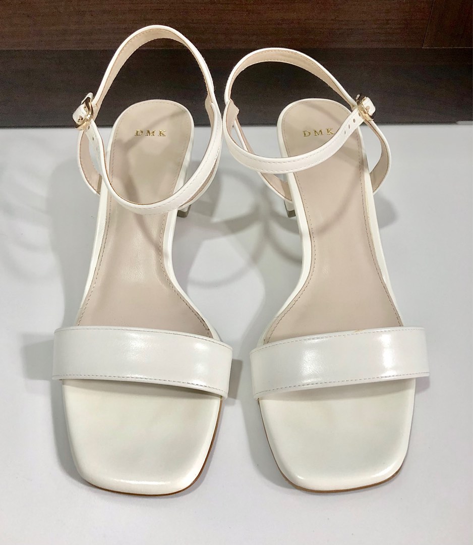 Pearl White 3 inch Heels, Women's Fashion, Footwear, Heels on Carousell