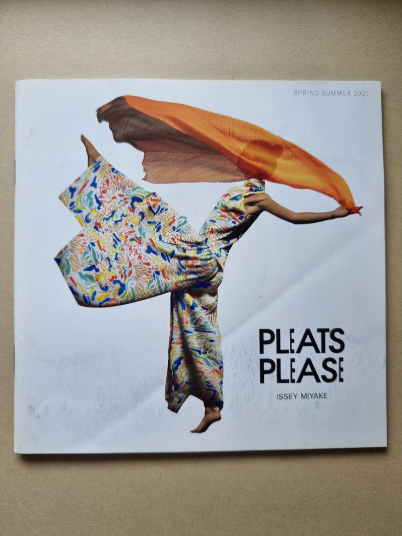 PLEATS PLEASE ISSEY MIYAKE SS 2021 LOOKBOOK, Hobbies & Toys, Books ...
