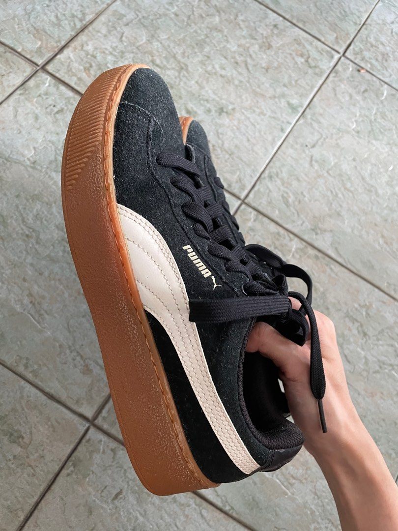 Puma black with gum sole hotsell