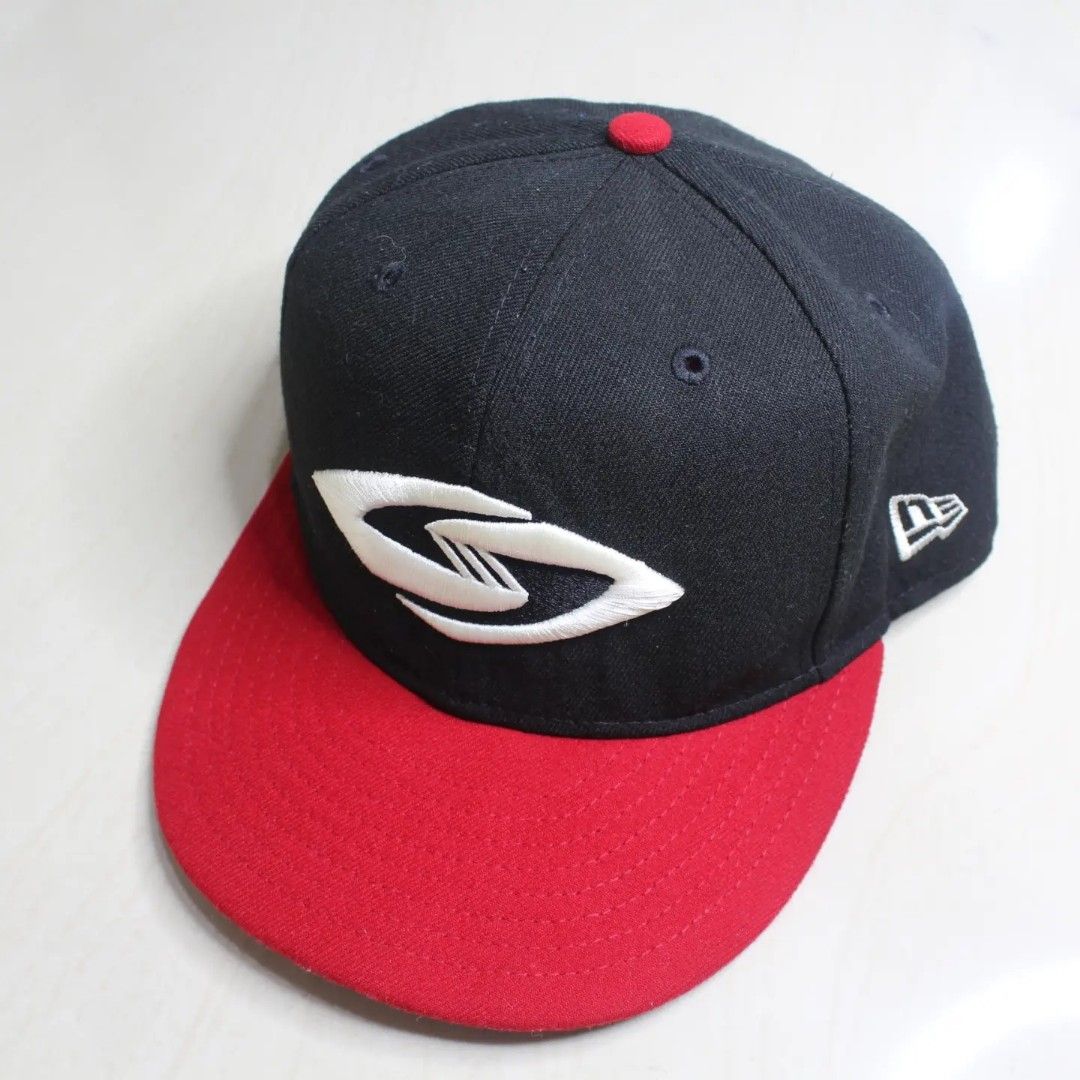 Rare Gongshow New era snapback, Men's Fashion, Watches & Accessories