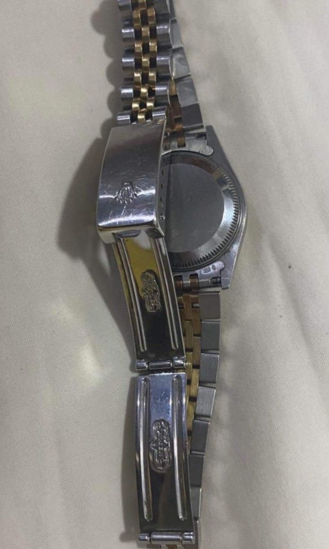 Rolex Datejust Ladies Diamonds (Category: Luxury Watches) located in Malabon City. Submitted by andies.closet (Listing ID 1195850610, Image 3). Description: Rolex Datejust Ladies Two-toned Big Diamonds white dial case size: 26mm year model 1997 condition: 9.5/10 watch with authenticity paper.