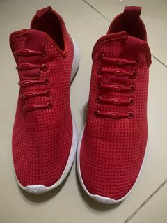 Sepatu Tracce merah ORI size 37