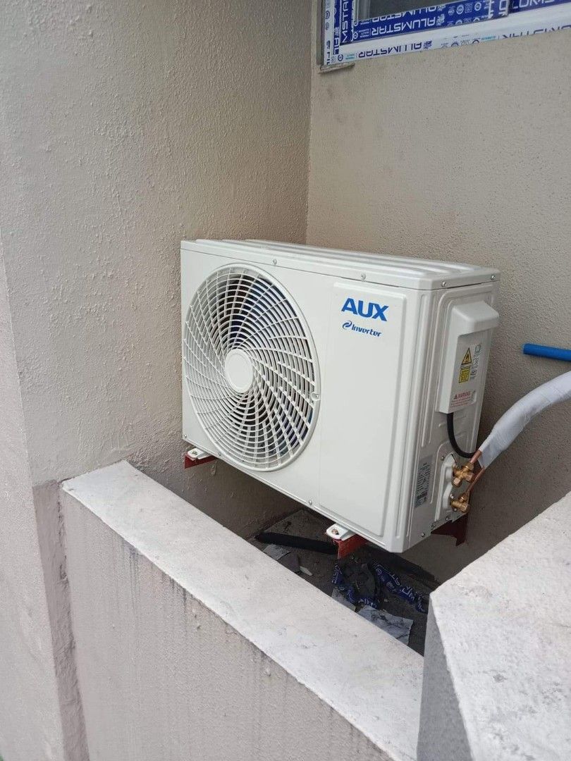 SPLIT TYPE AIRCON with FREE INSTALLATION !!, TV & Home Appliances, Air Conditioning and Heating