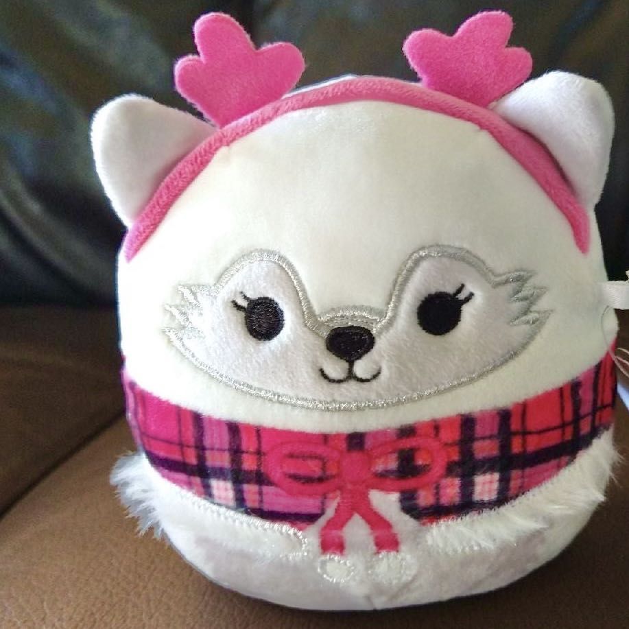 Squishmallow husky hotsell