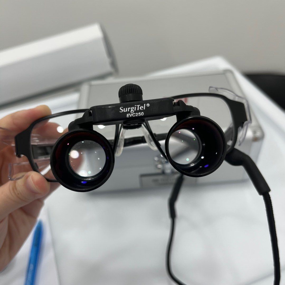 Surgitel Dental Loupes EVC250, Men's Fashion, Watches & Accessories