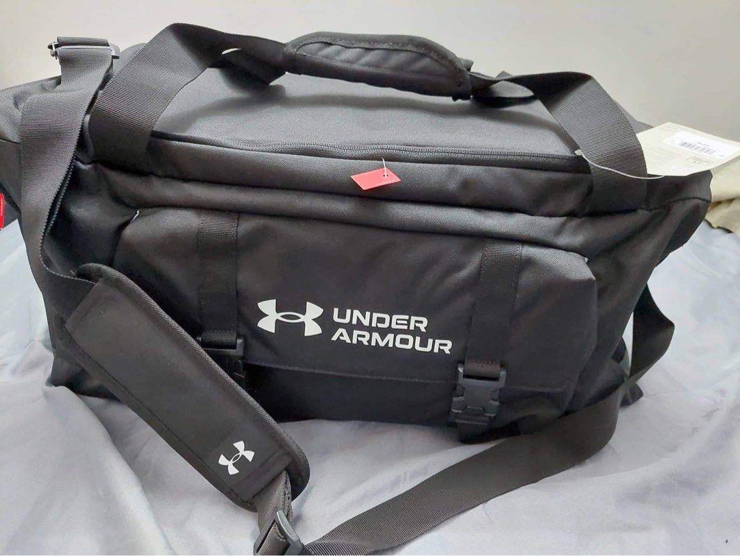 Under Armour Duffle Bag/Gym Bag/Travel Bag, Hobbies & Toys, Travel